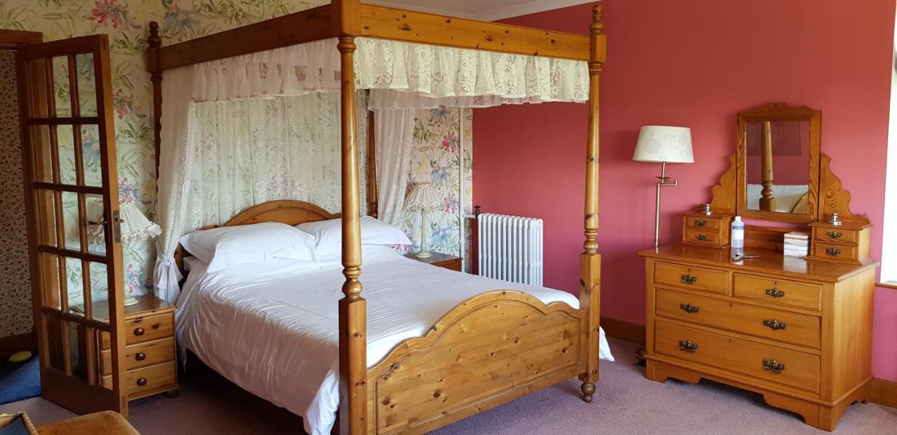 Wychwood House Bed and Breakfast Penally Exteriör bild