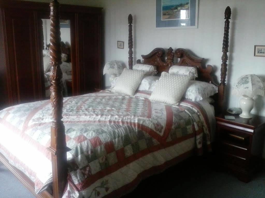 Wychwood House Bed and Breakfast Penally Exteriör bild